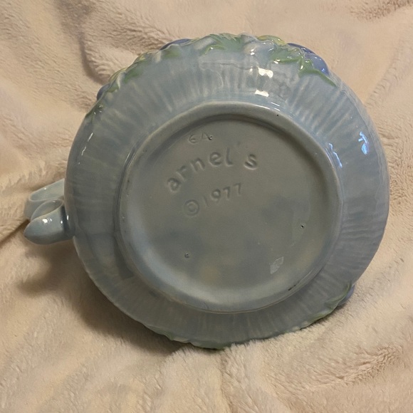 Vintage Retro 1977 Arnel's Ceramic Blue Mushroom Kitchen Pitcher EUC